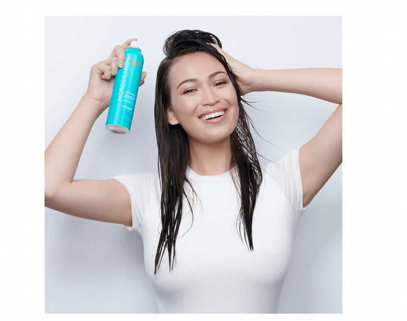 Moroccanoil Volume Root Boost styling spray dús haj a gyökerektől